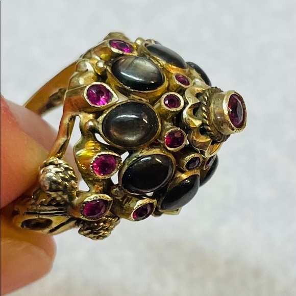 Vintage Linz 14k Yellow Gold Tiger’s Eye Ruby Ring - Picture 8 of 11